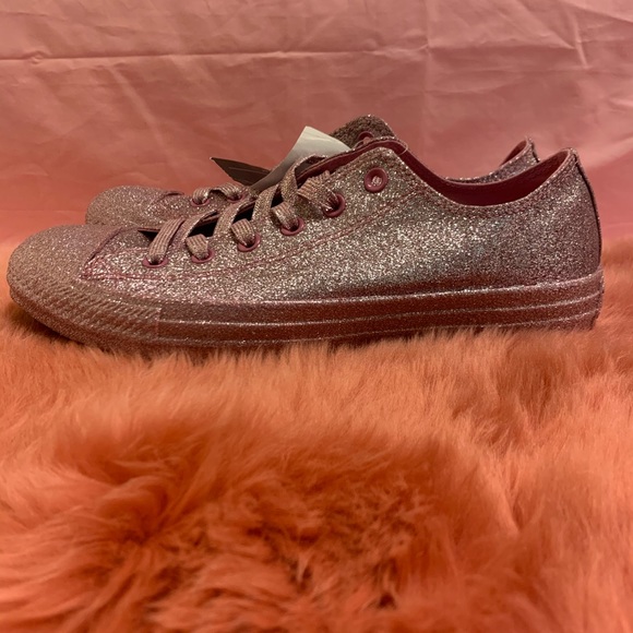 💕NWT Women’s Converse in Metallic Glitter Pink💕 - Picture 2 of 9